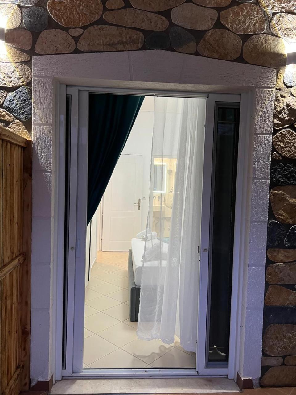 Vila Basho Sarandë Esterno foto