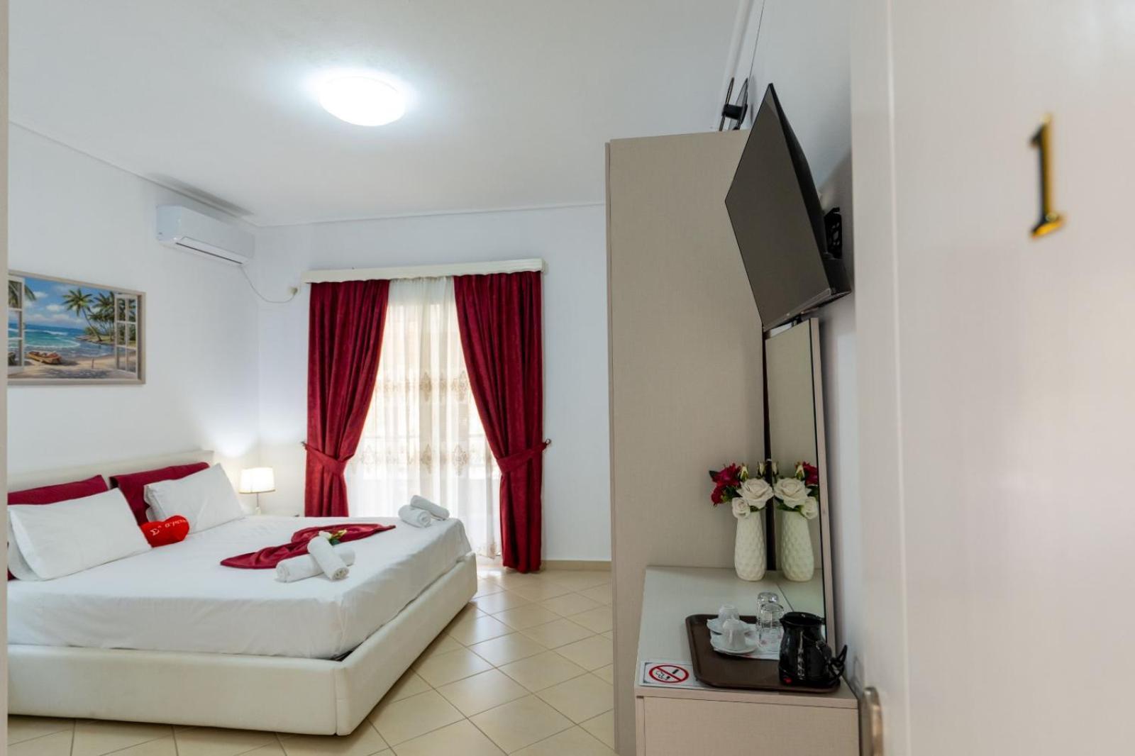 Vila Basho Sarandë Esterno foto