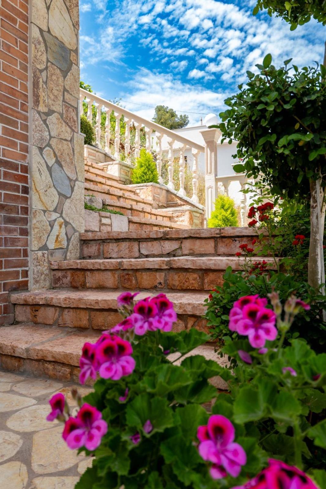 Vila Basho Sarandë Esterno foto