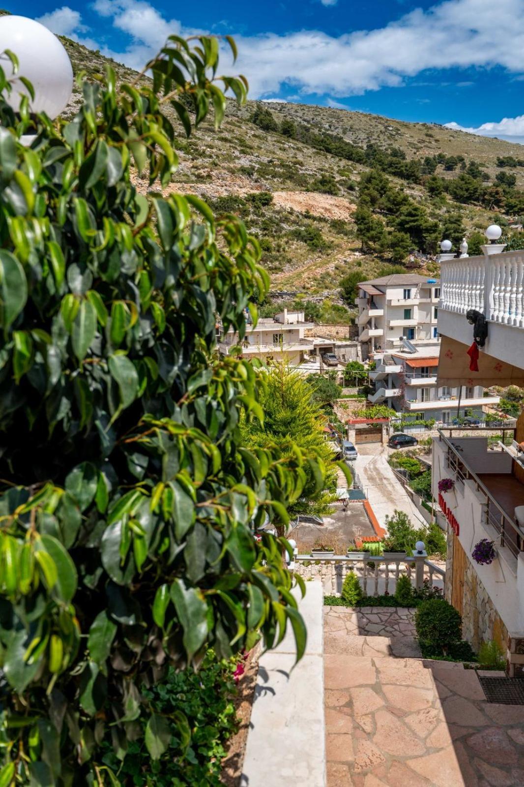 Vila Basho Sarandë Esterno foto