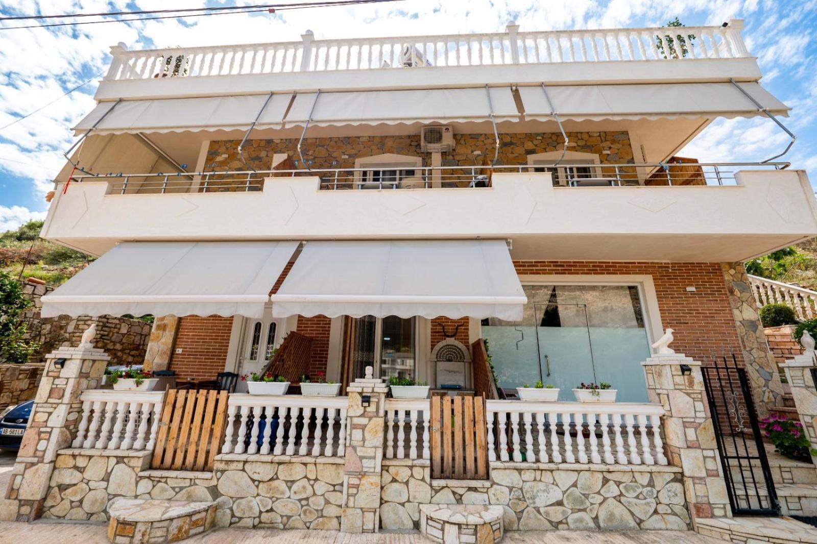 Vila Basho Sarandë Esterno foto