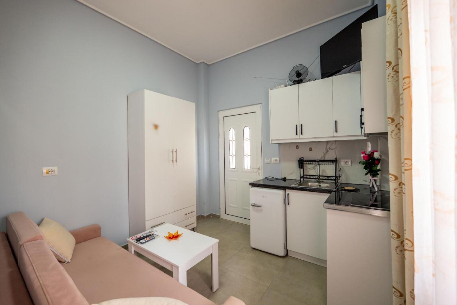 Vila Basho Sarandë Esterno foto